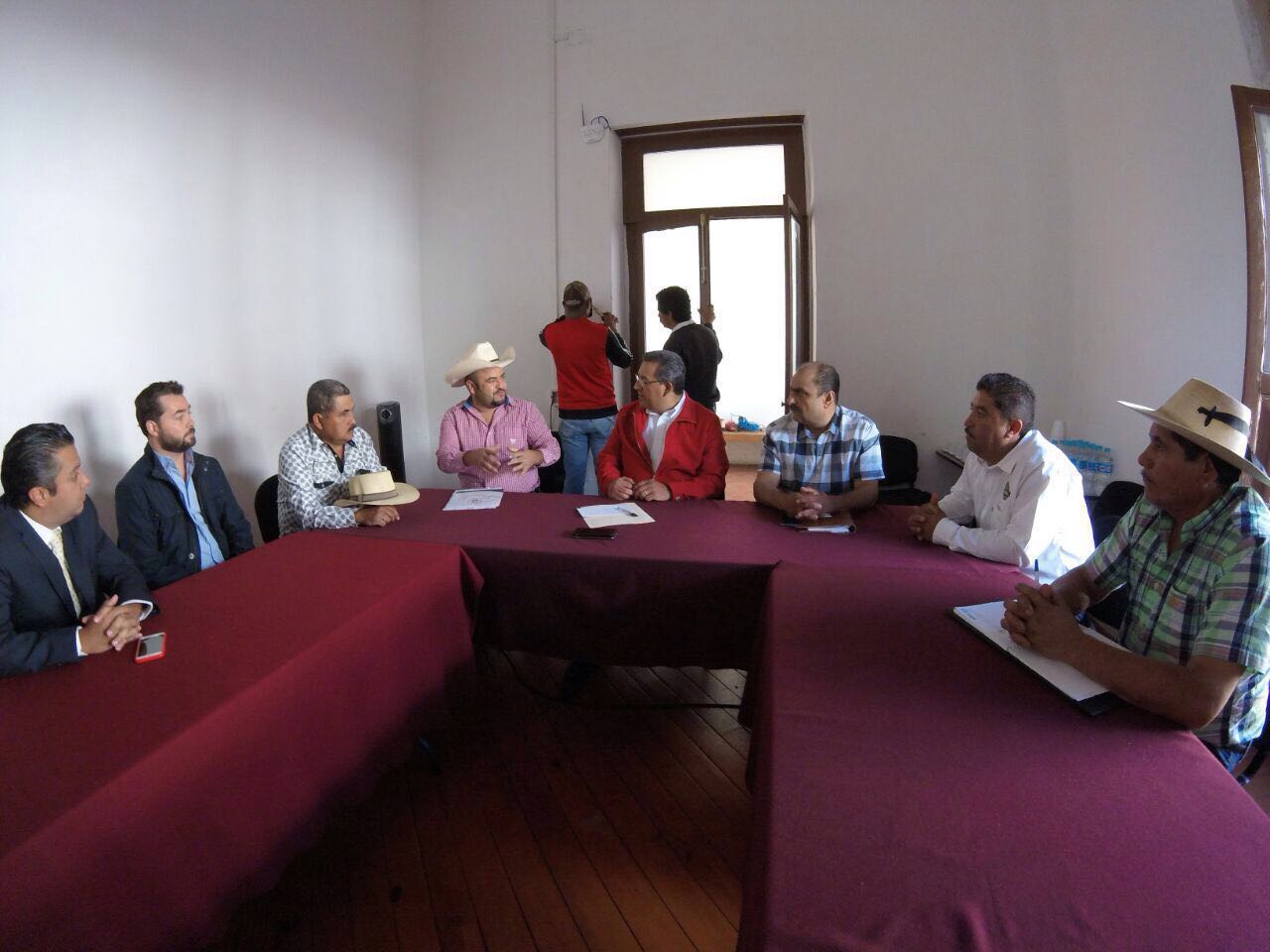 Apoyo para consolidar la certificación de productores mezcaleros anuncia Wilfrido Lázaro