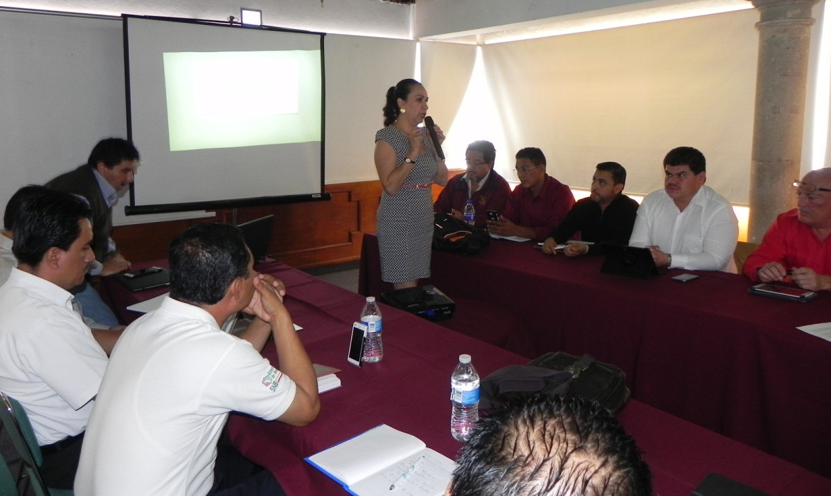 CECyTEM realiza reunión con directores de planteles escolarizados