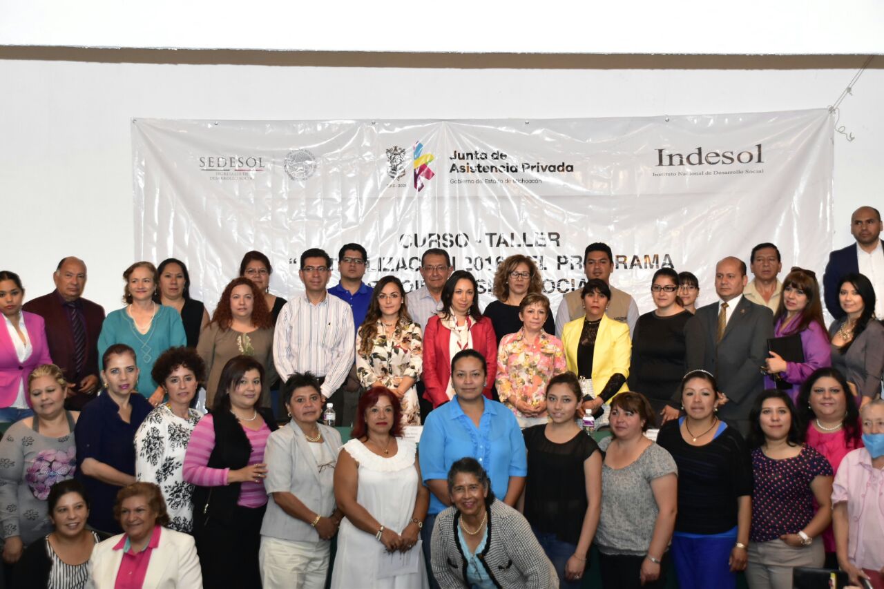 Gobierno del Estado apoya a asociaciones en la gestión de recursos