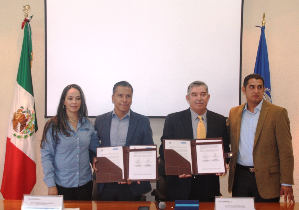 Signan convenio Ayuntamiento de Morelia y UVAQ en vías de fomentar la cultura física y deporte