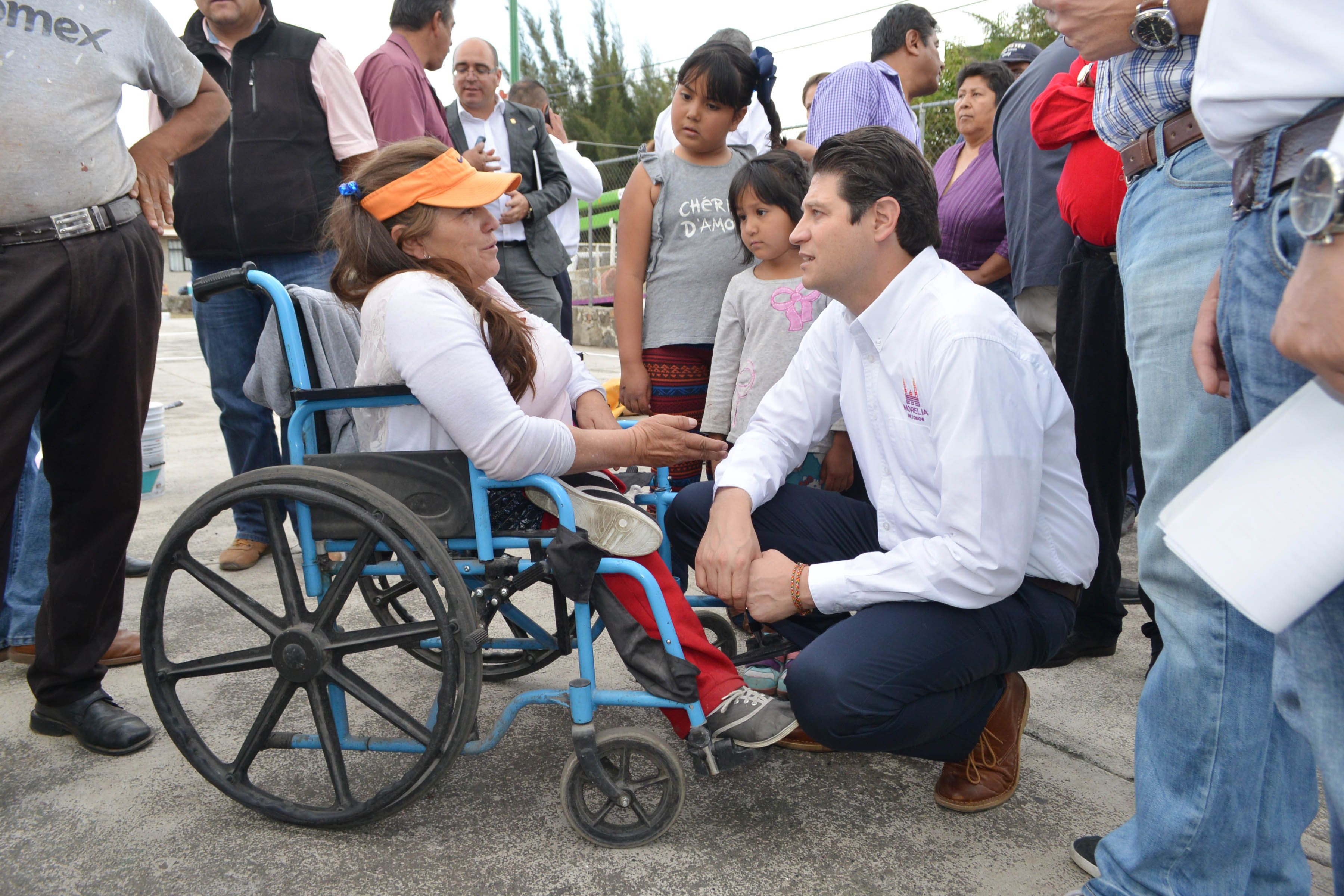 Alfonso Martínez Alcázar brindará  atención directa en colonia Leandro Valle