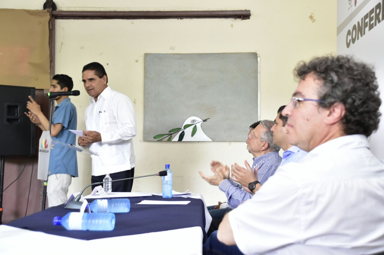 Asegura Silvano Aureoles que En Michoacán se  fortalece a las instituciones