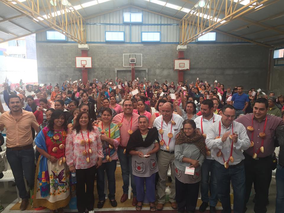 LICONSA entrega nuevas tarjetas a beneficiarios de Chilchota