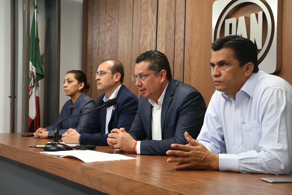 Legisladores del PAN van por Mando Mixto Policías en Michoacán; Eduardo García Chavira