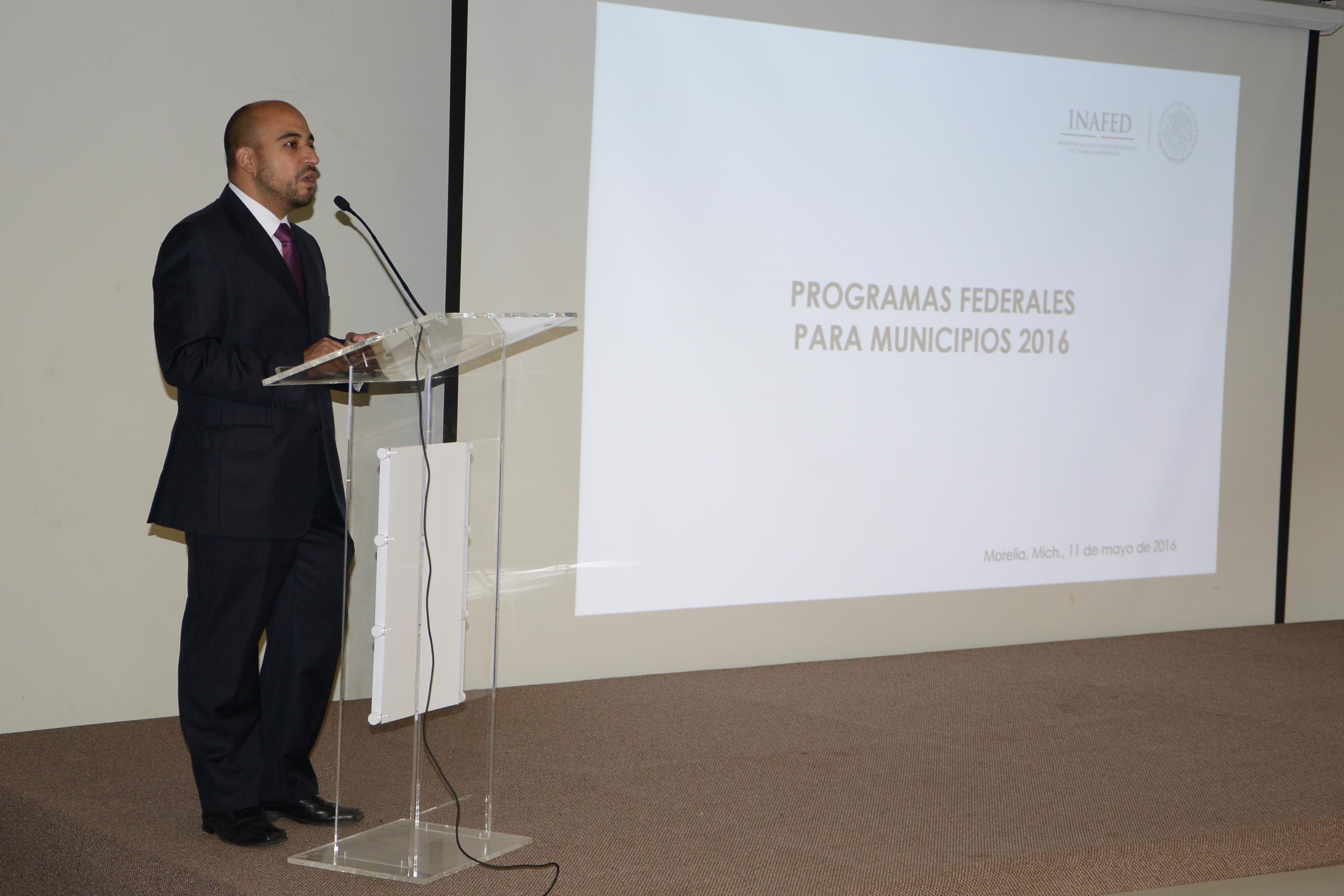 Capacitan a Gabinete Municipal sobre gestión de recursos federales