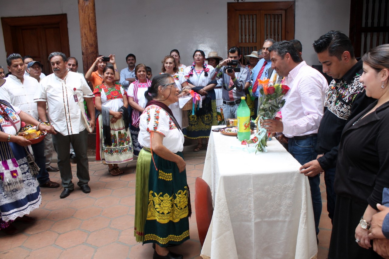 Autoridades indígenas visitan Palacio de Pátzcuaro