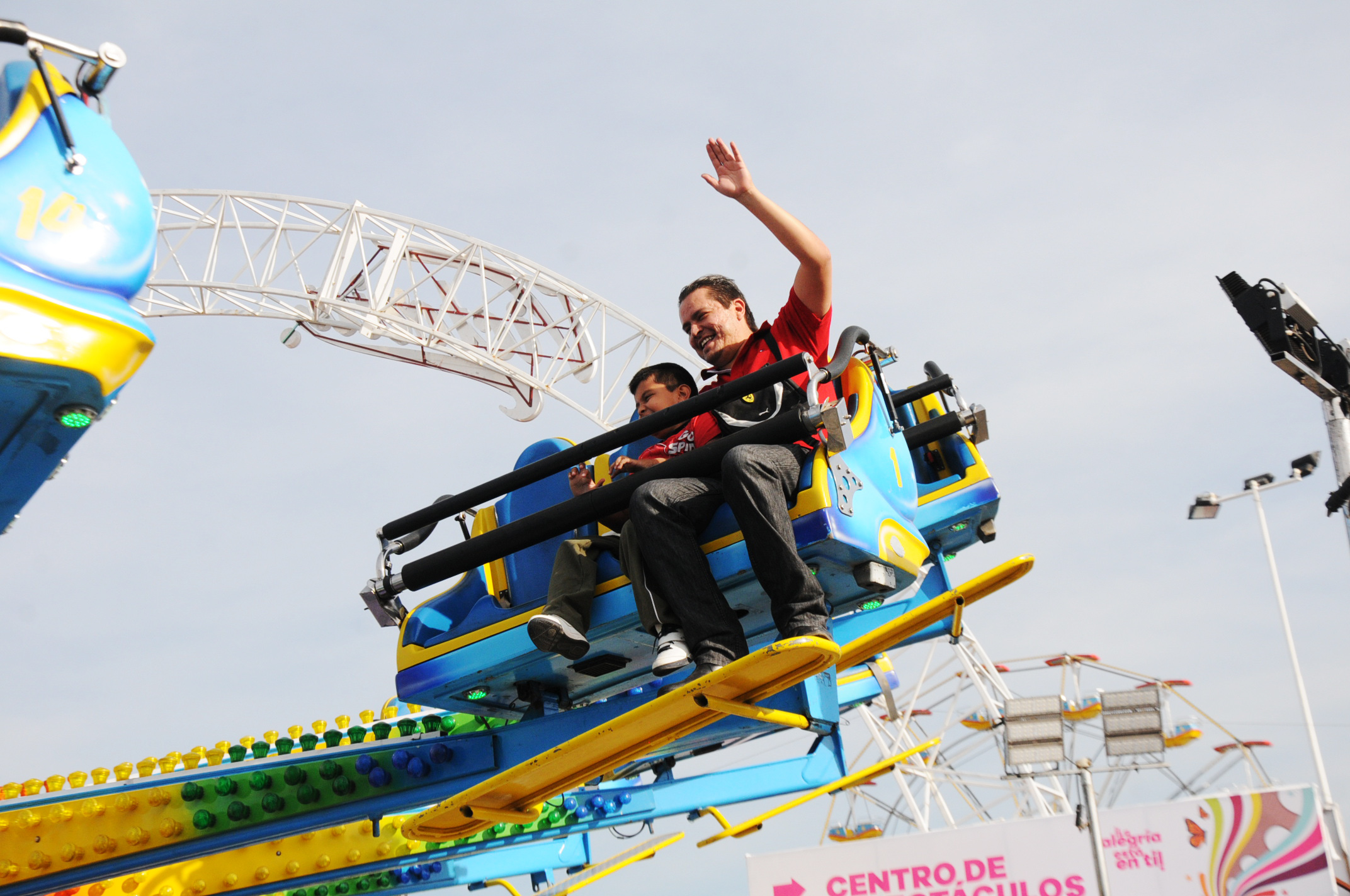 Hoy, Panteón Rococó y juegos mecánicos al 2×1 en la Expo Fiesta Michoacán
