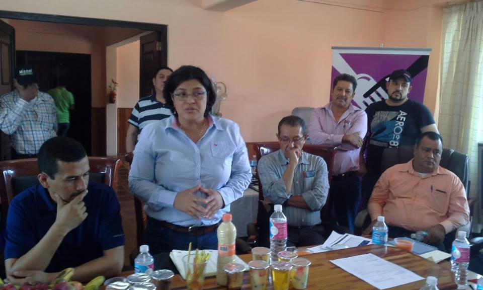 Comisión para la Zona Económica  de la Costa se reúne con alcaldes