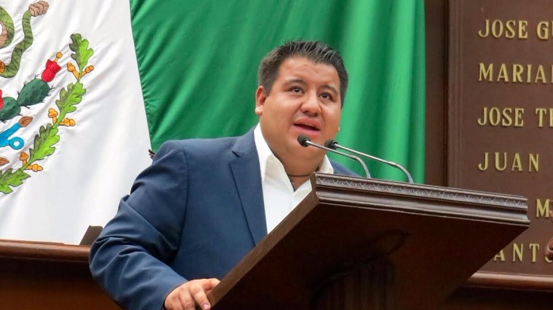 Mi iniciativa no incluye jaripeos ni peleas de gallos: Juan Pablo