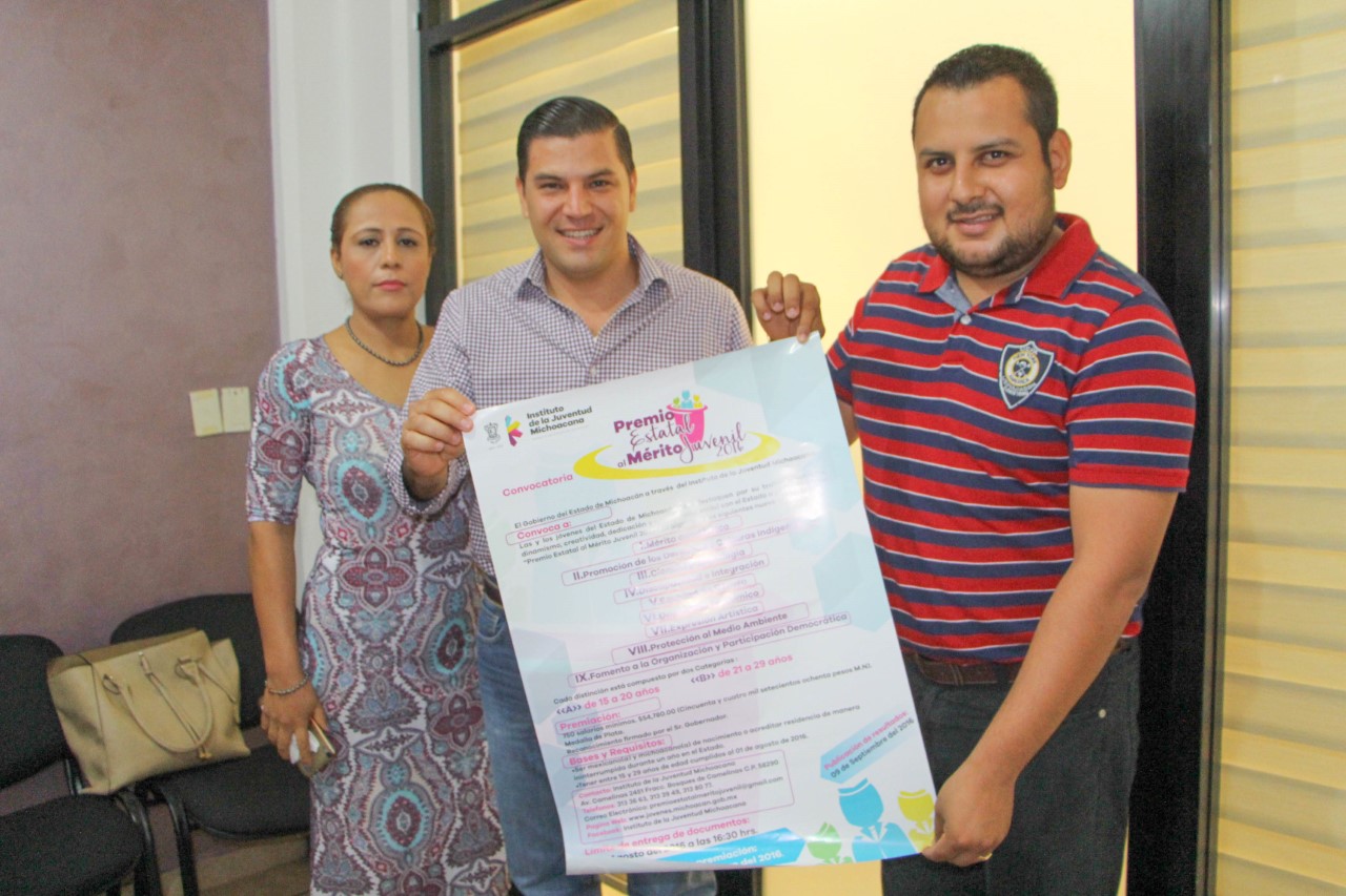 Convocan al Premio Estatal al Mérito Juvenil 2016 en Apatzingán