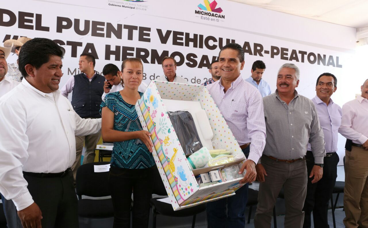 Educación de calidad, por encima de cualquier interés: Silvano Aureoles