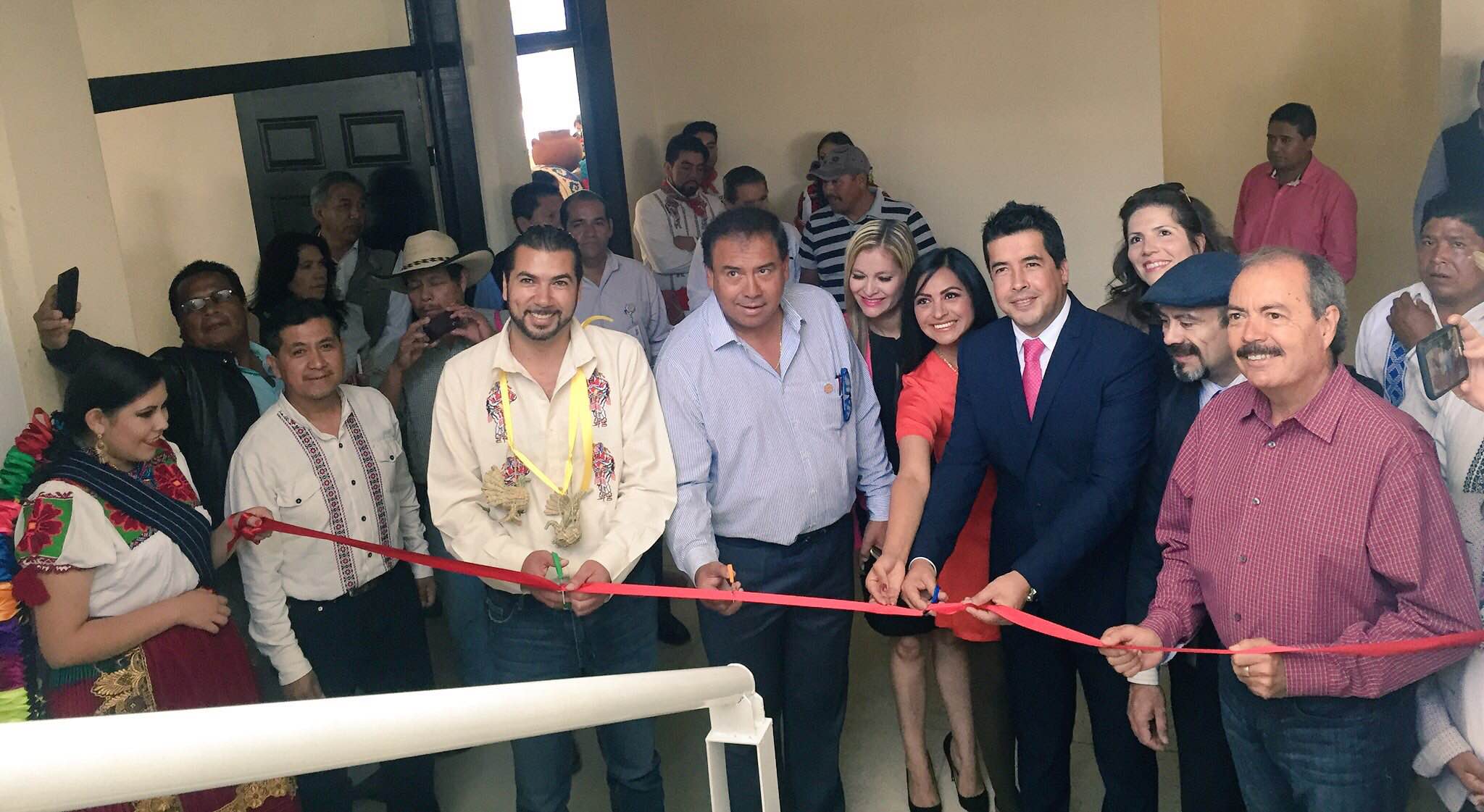 Con hechos se cumple el compromiso de apoyar a los ayuntamientos michoacanos dice titular de CEDEMUN