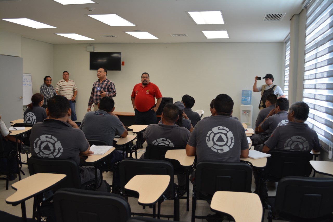 Certifican a elementos de PC en Atención Pre hospitalaria en Apatzingán