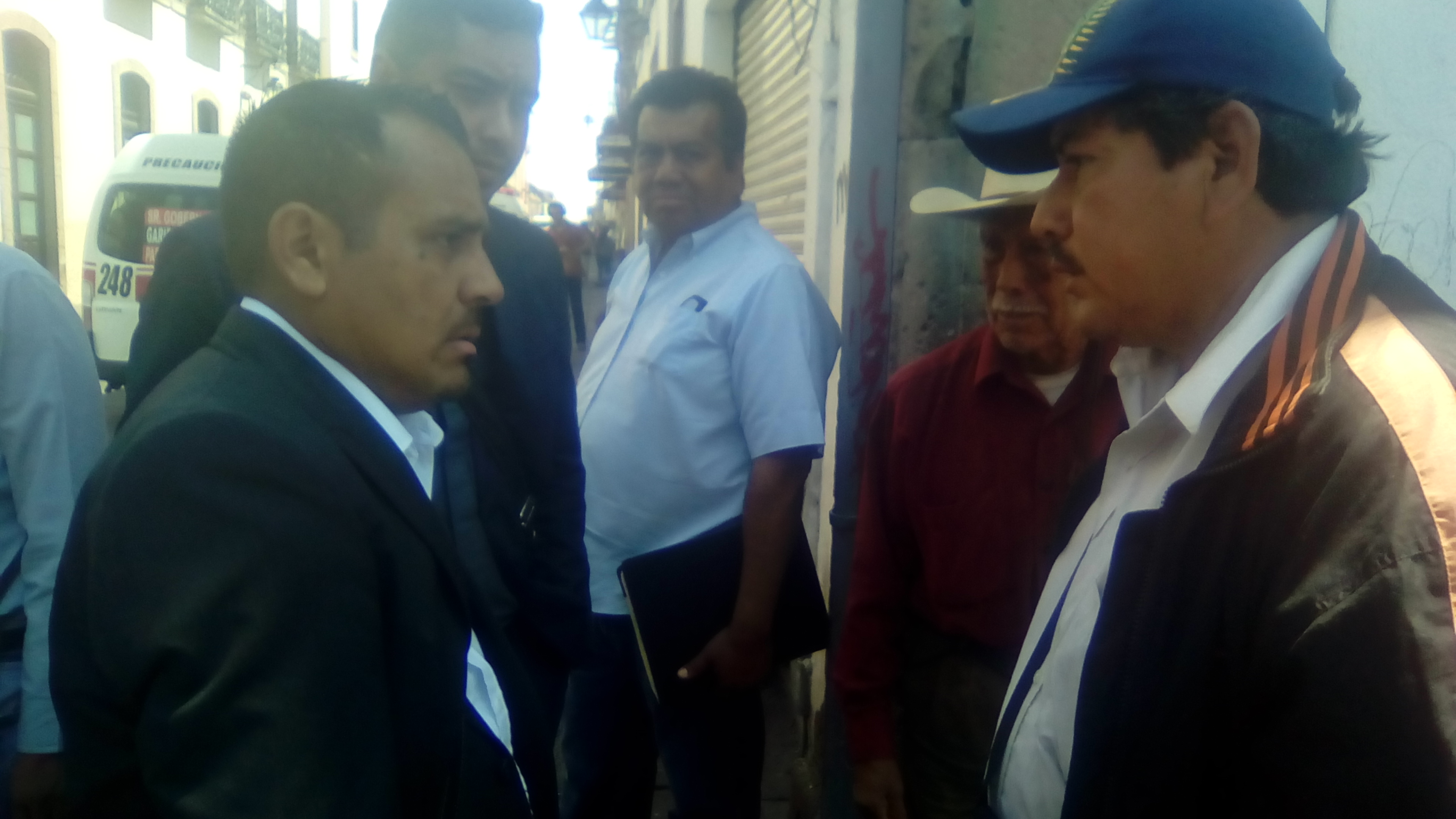 Diputado de Morena en Michoacán, se manifiesta contra violencia que afecta a magisterio y sociedad Por: EDGARDO Morales S.