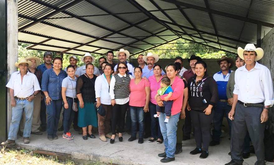 Interés del INAES para impulsar la ruta del mezcal en Michoacán