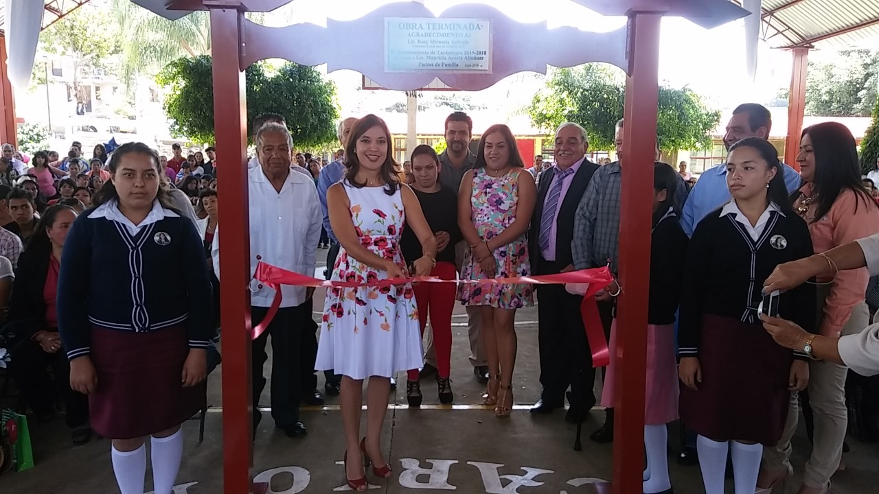 Espacios dignos para impulsar una educación de calidad: Rosy Miranda