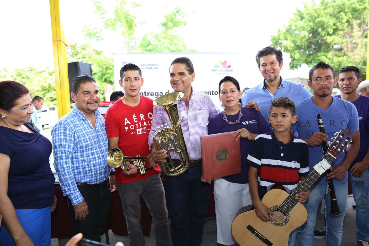 Con compromiso y participación ciudadana cambiará el rostro en todo Parácuaro: Gobernador