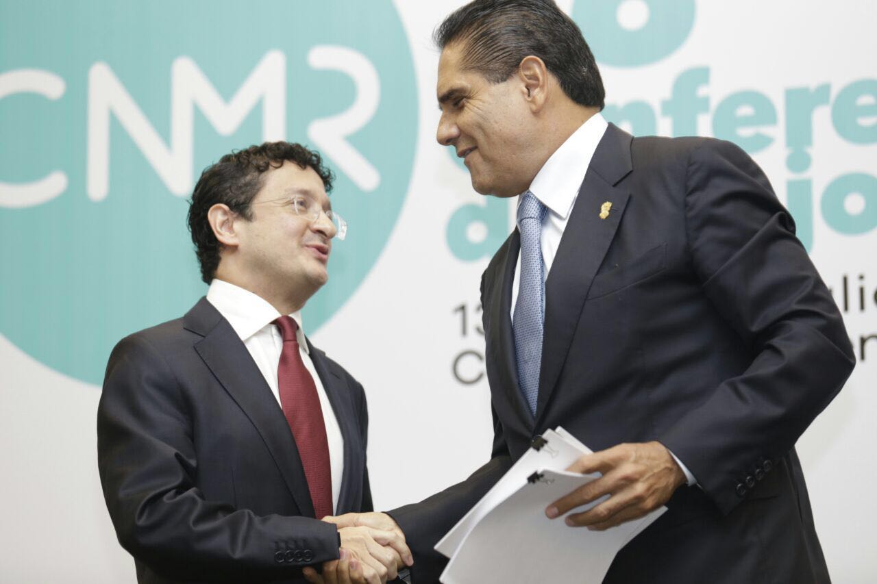 Mejora Regulatoria, central para la competitividad y el desarrollo: Silvano Aureoles