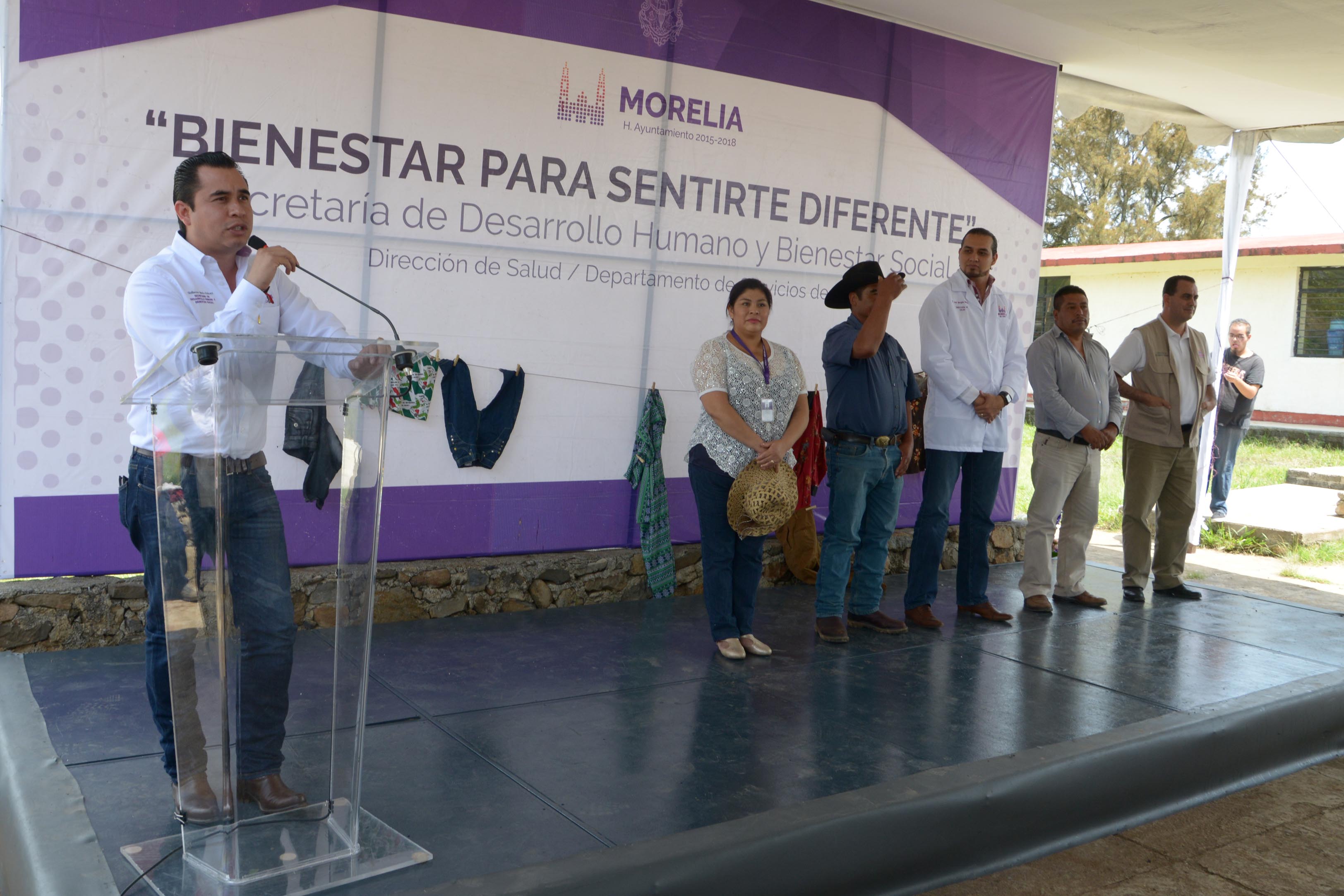 Ayuntamiento de Morelia acerca servicios de salud a la comunidad de Aracurio