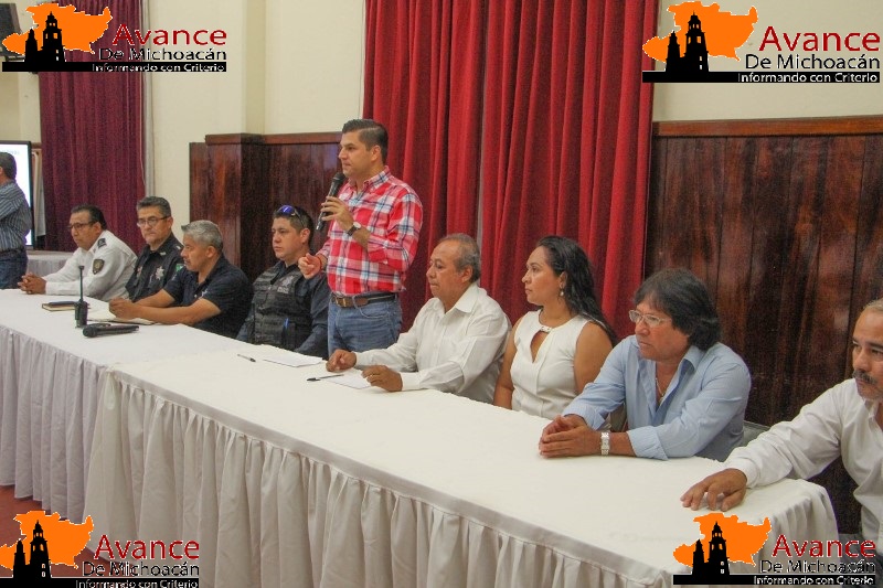 Ofrecen curso a operadores del transporte público