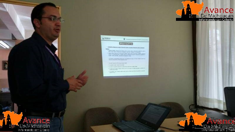 Visitan a empresas para asesoría financiera.