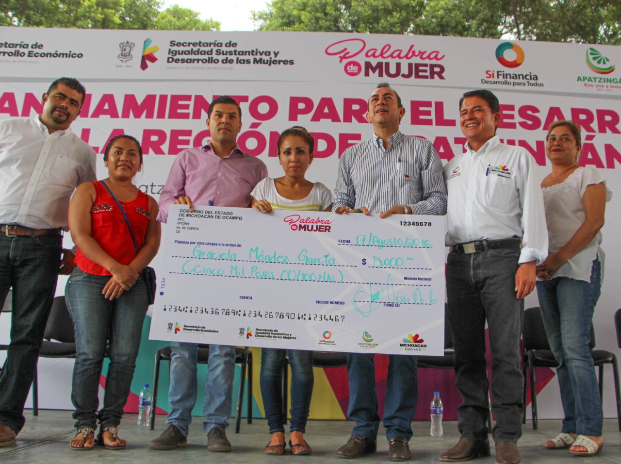 Se incrementan beneficiarias del Programa Palabra de Mujer en Apatzingán