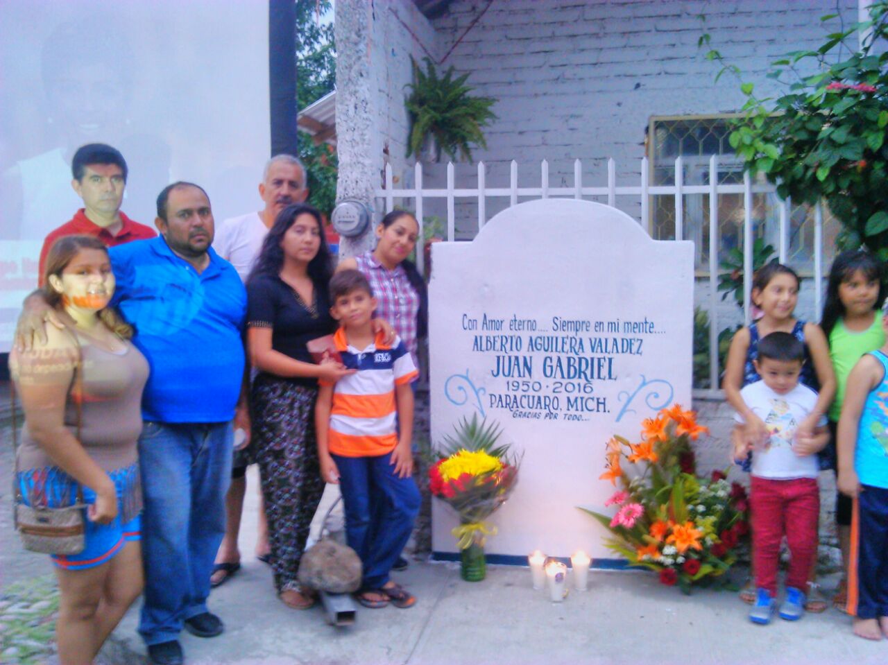 Parácuaro Michoacán le llora a Juan Gabriel la leyenda de México