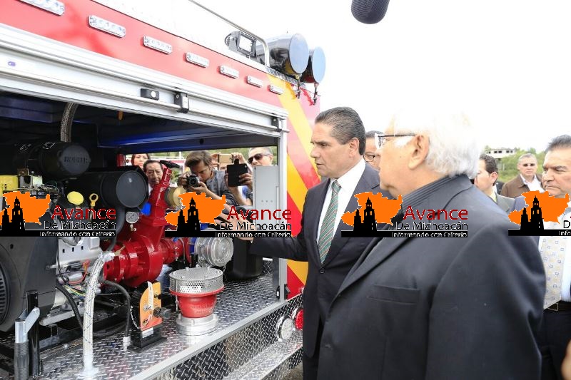 Entrega Gobierno del Estado equipo a Protección Civil por 37 mdp