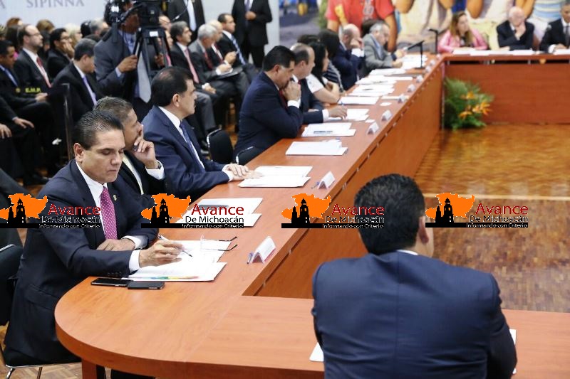 Asiste Gobernador a la presentación del proyecto de Política Nacional 25 al 25