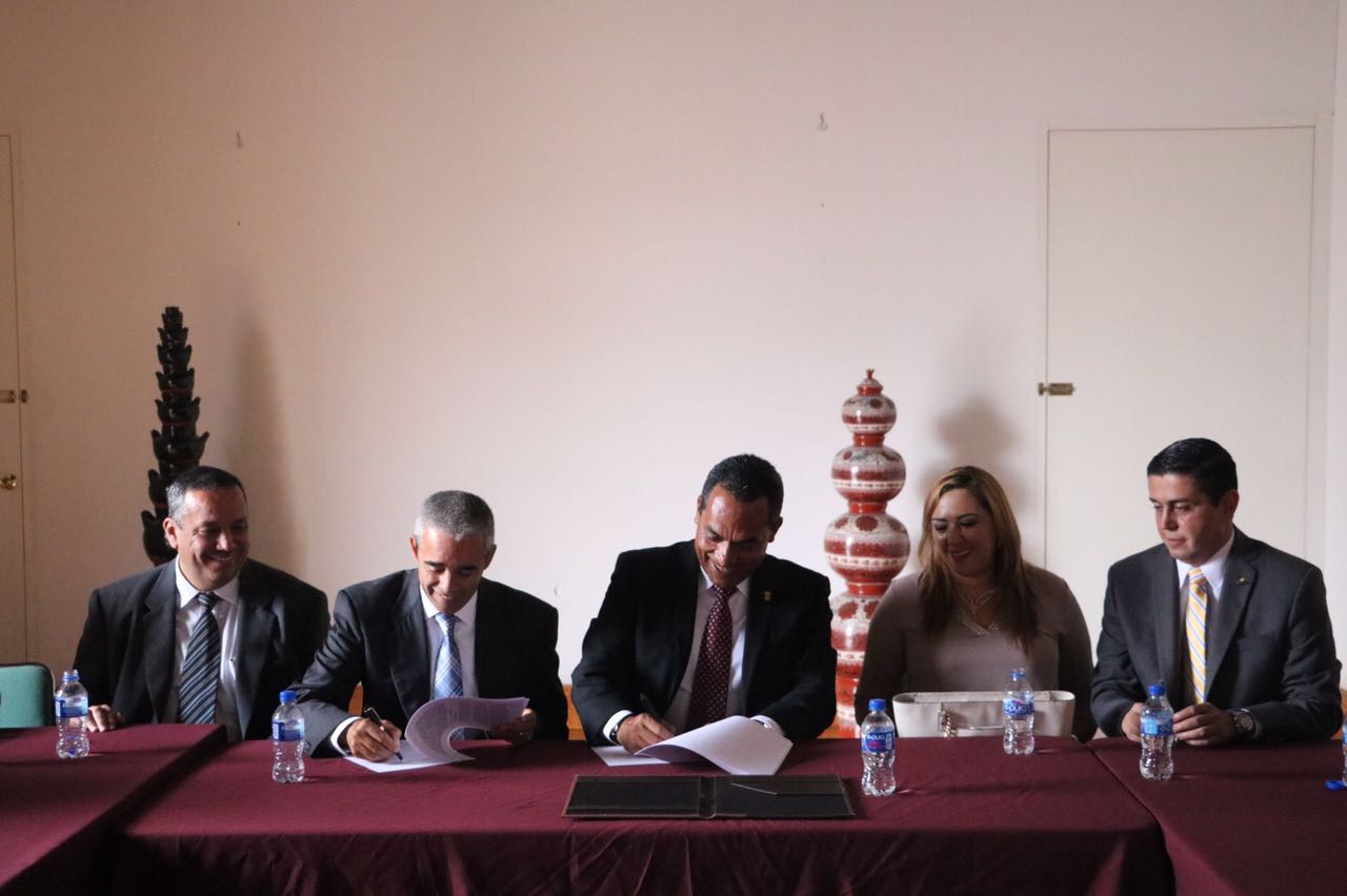 Signan Segob y Colegio de Notarios convenio para reducir costos de trámites testamentarios.