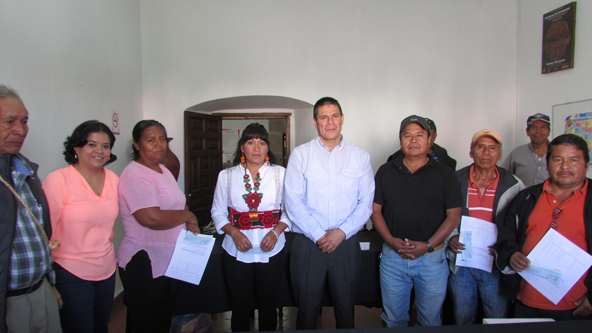 IAM entrega 1 mdp en financiamientos a artesanos michoacanos