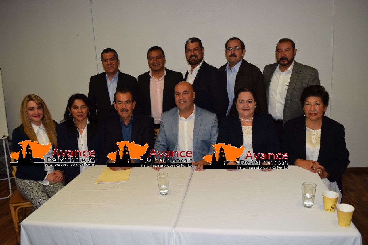 Presidente municipal, Síndico y regidores de Zacapu reducen su salario.