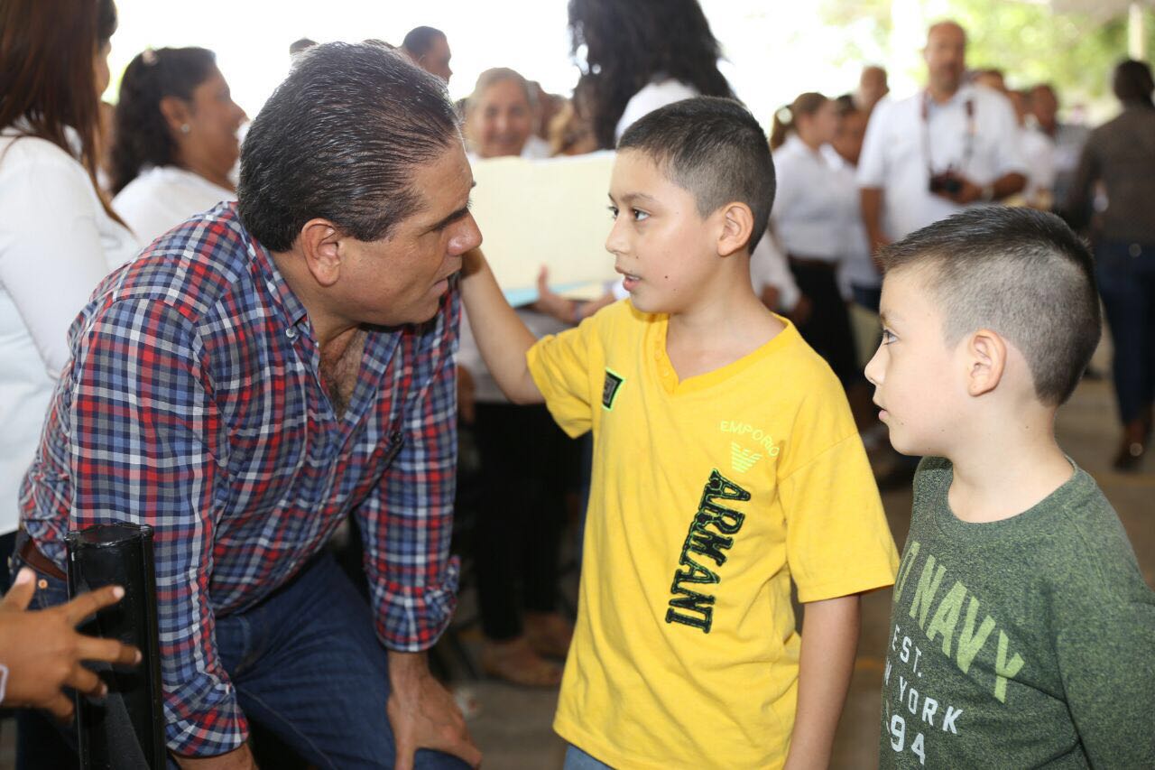 Cenobio Moreno, una comunidad modelo de Apatzingán: Silvano Aureoles.