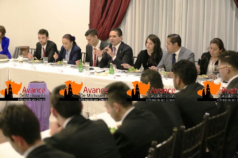 Vale la pena luchar por nuestro estado; Gobernador a jóvenes parlamentarios