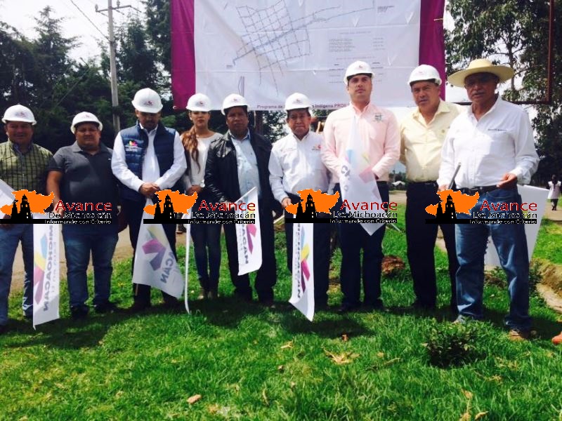 Inician obras en beneficio de más de 15 mil indígenas de Michoacán.