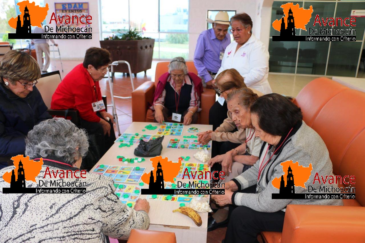 DIF Morelia apuesta por la alfabetización de adultos mayores.