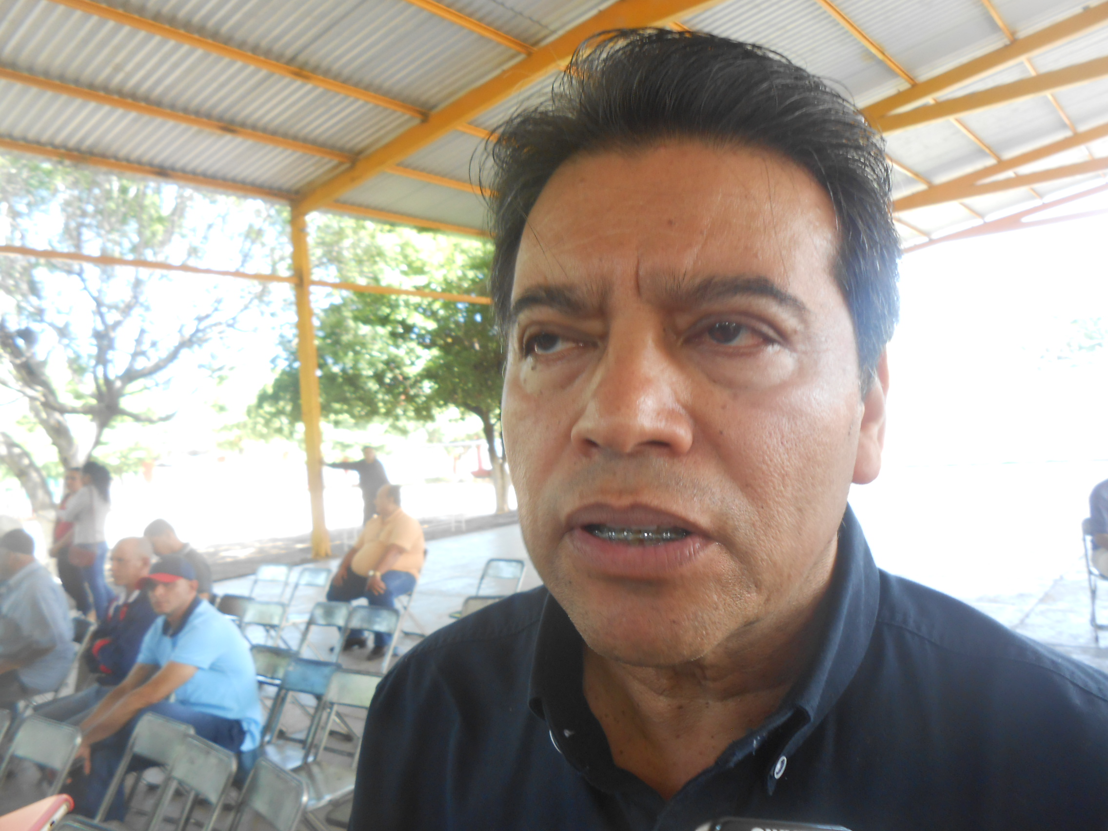 El INEA Certifica Alumnos de Preparatorias en Apatzingán