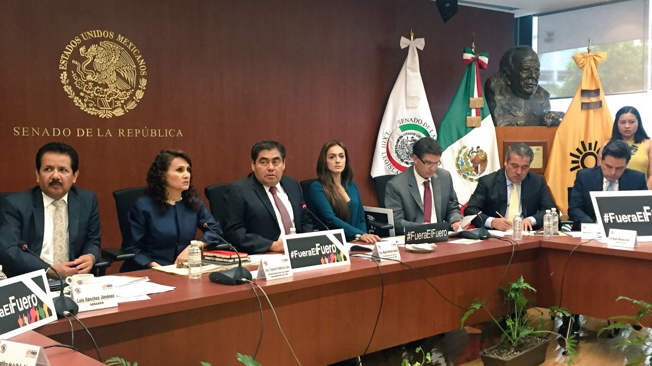 Senadores del PRD, Representan Iniciativa con Proyecto de Decreto