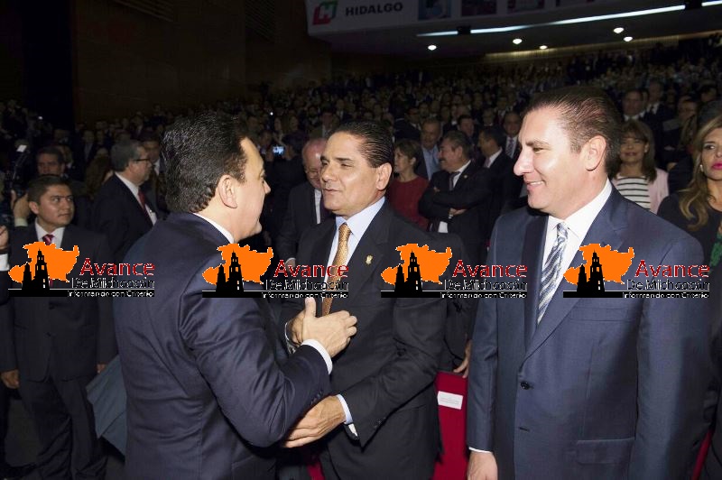 Asiste Silvano Aureoles a toma de protesta del Gobernador de Hidalgo