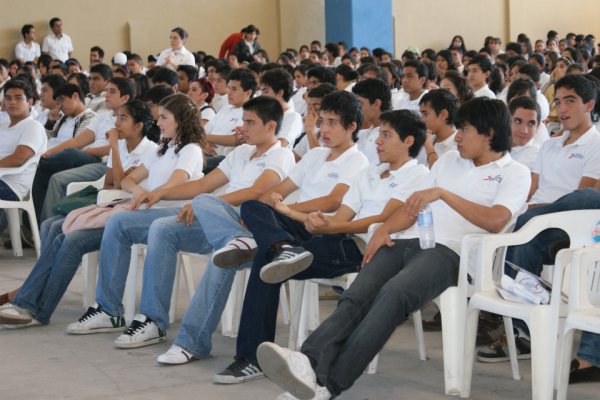 Juventud michoacana requiere apoyos más allá de eventos