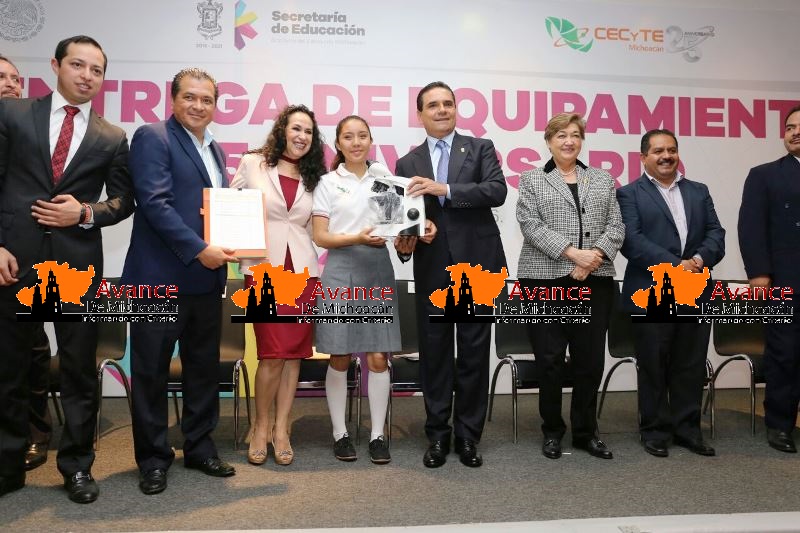 Entrega Gobierno del Estado más de 21 mdp en equipamiento a CECYTEM
