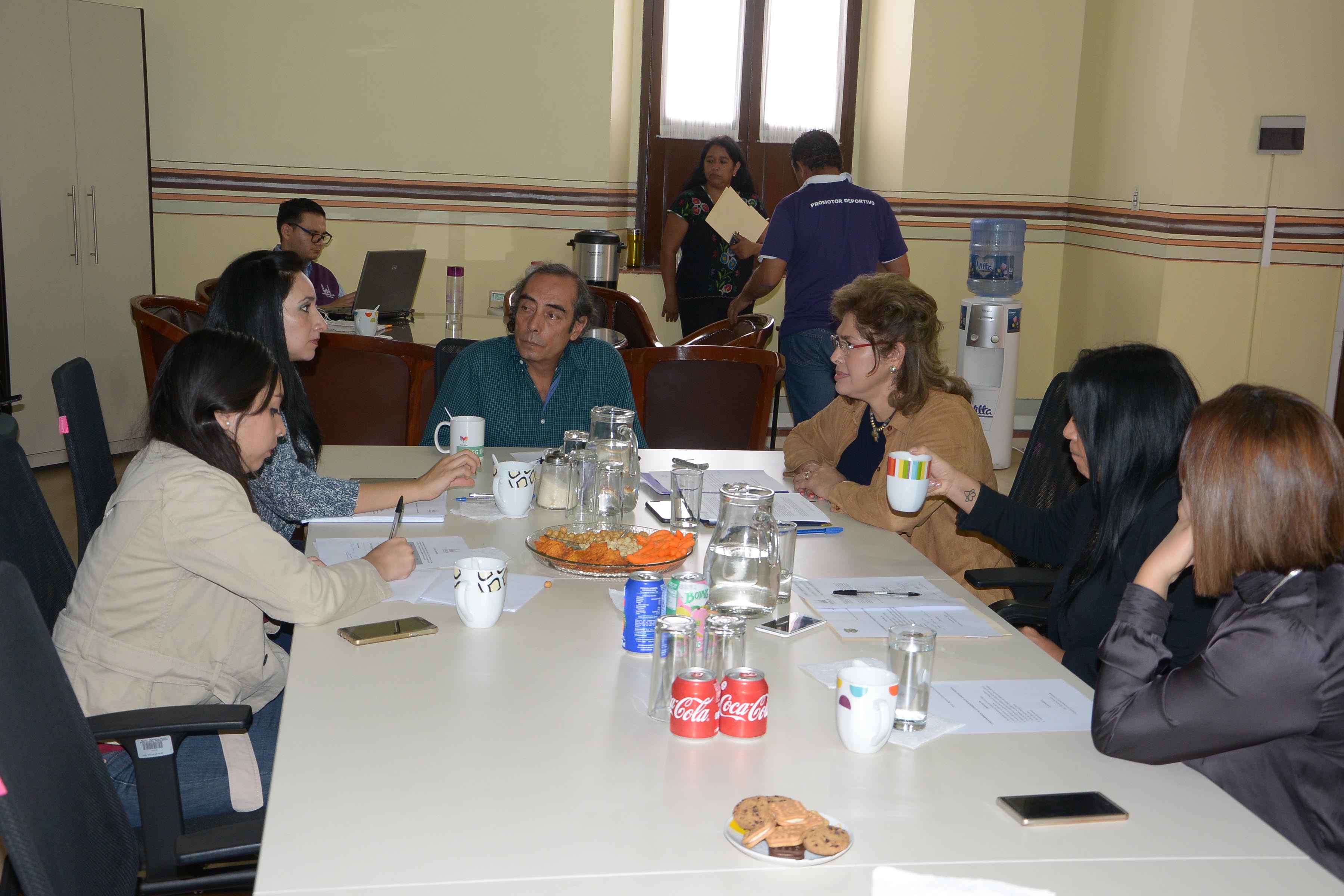 Regidores del Ayuntamiento de Morelia reciben informes de acciones a favor de las mujeres