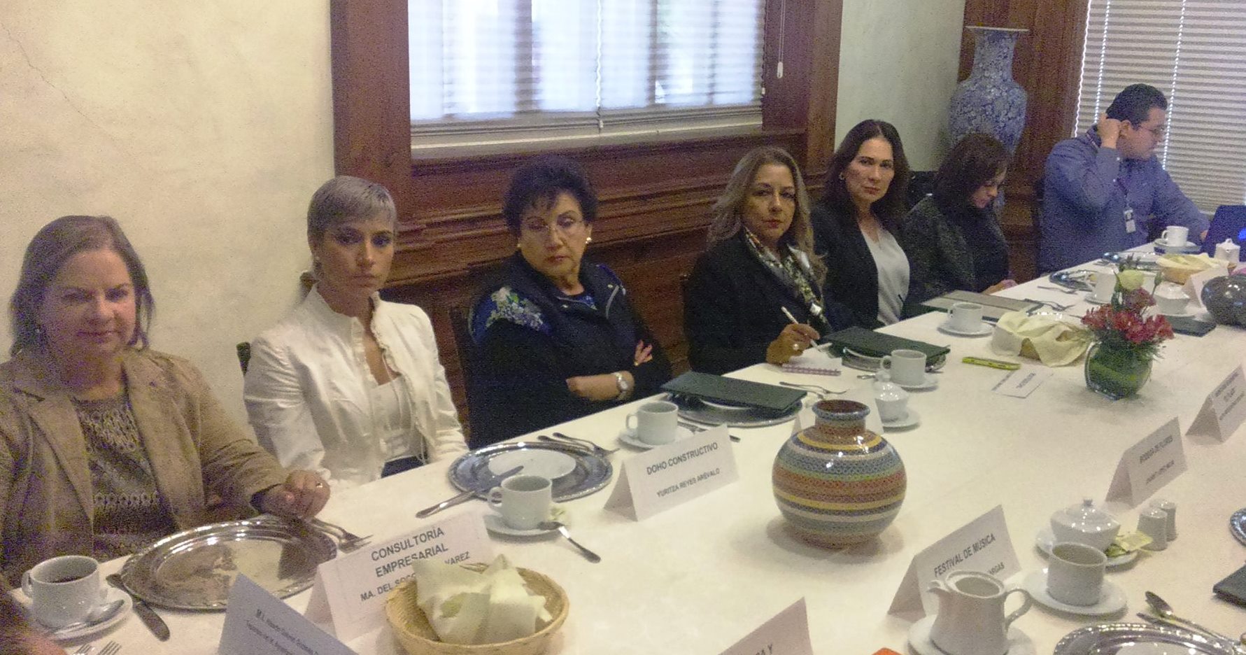 Se reúne Secretaría de Desarrollo Económico y Emprendedor con mujeres empresarias