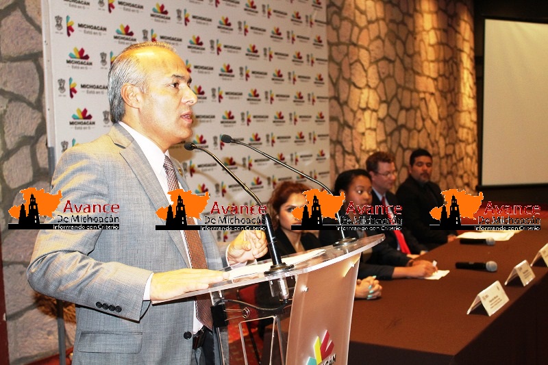 La embajada de EU y la Semigrante brindan información sobre visas