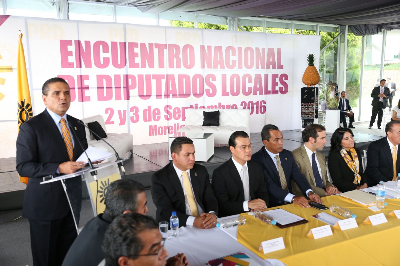 Invita Silvano Aureoles a cerrar filas para fortalecer al PRD