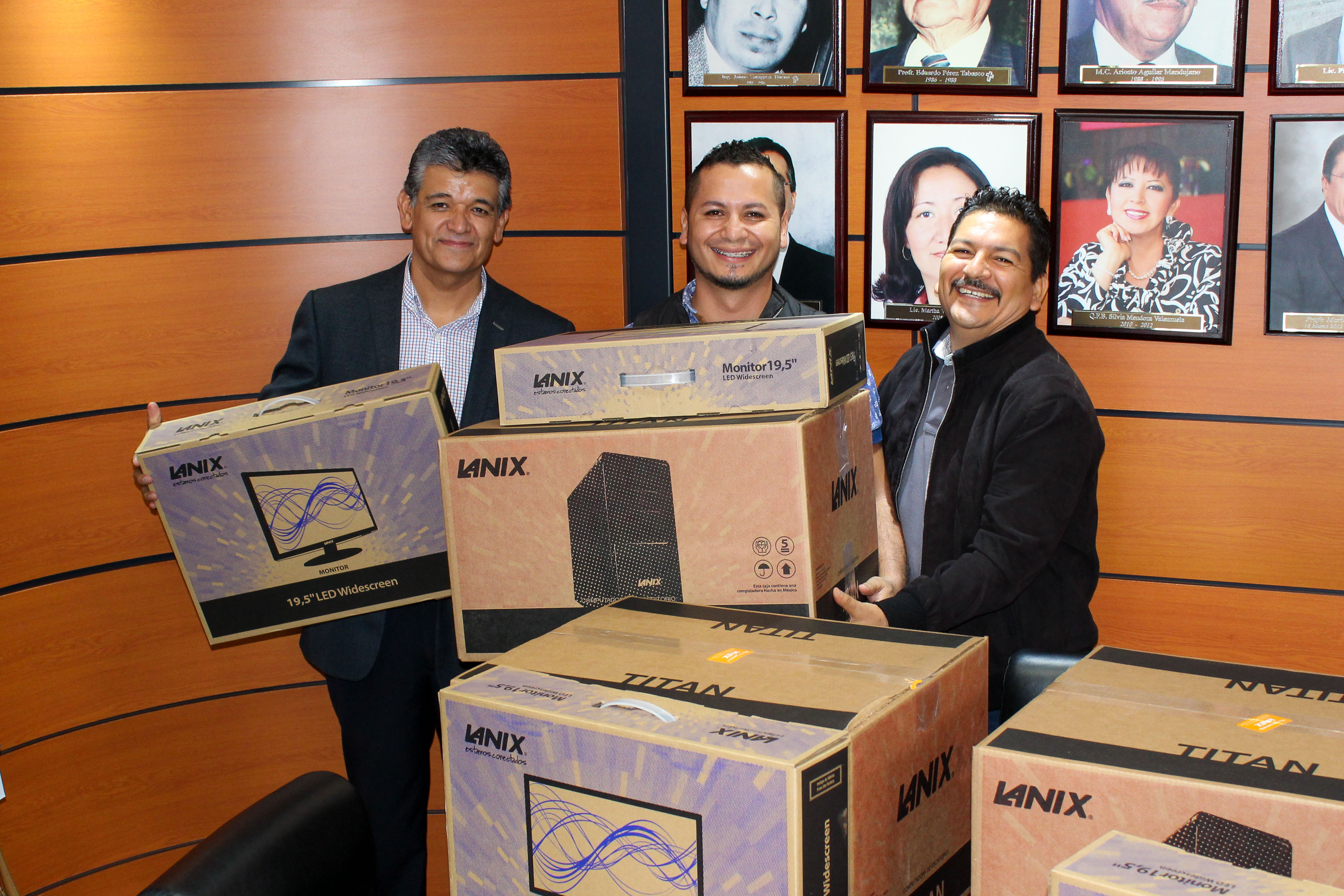 COBAEM dota de computadoras a sus planteles en Morelia