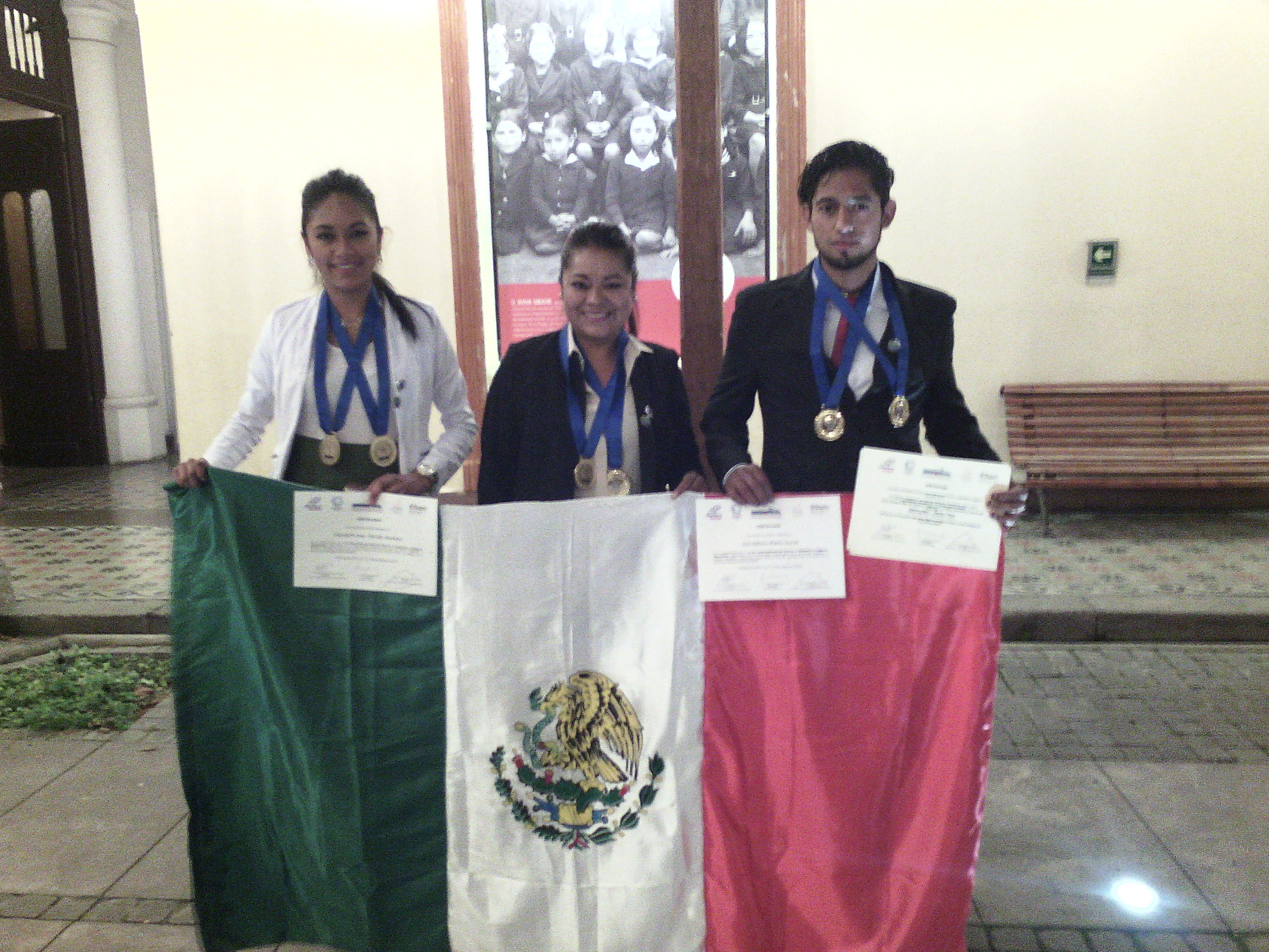 Alumnos del CECyTEM destacan en el Foro Internacional de Ciencia e Ingeniería