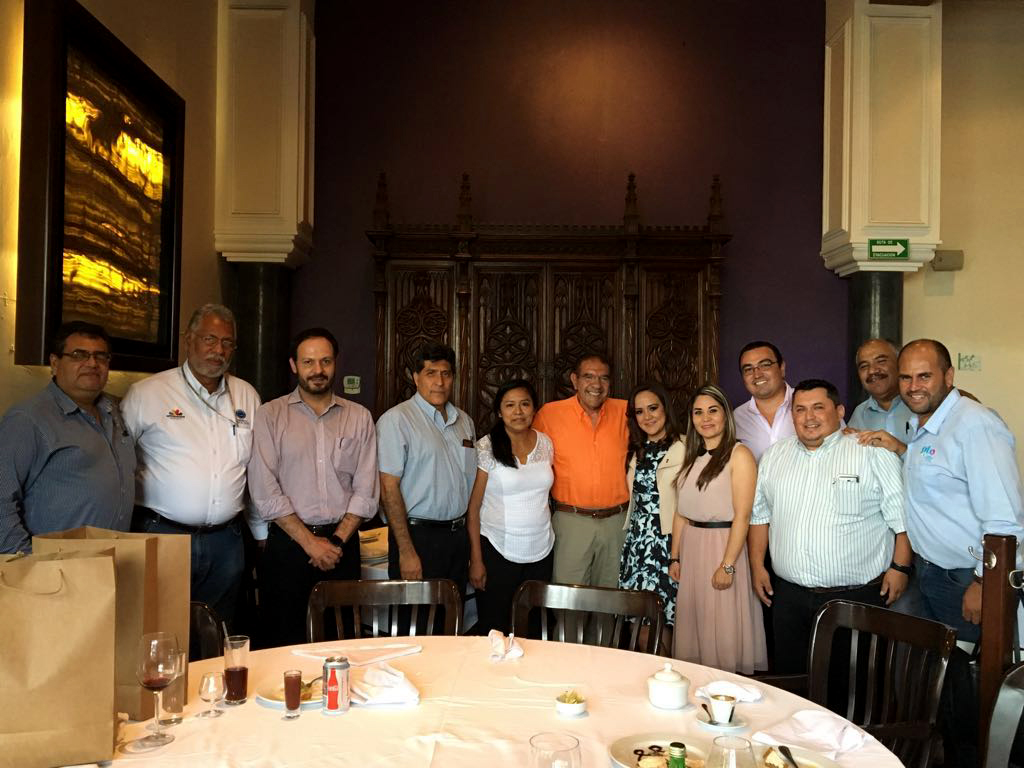 Compesca firma convenio para la recuperación del lago de Cuitzeo