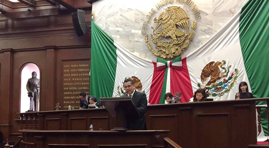 Lalo Chavira demanda cuentas en materia de seguridad ante el pleno del Congreso