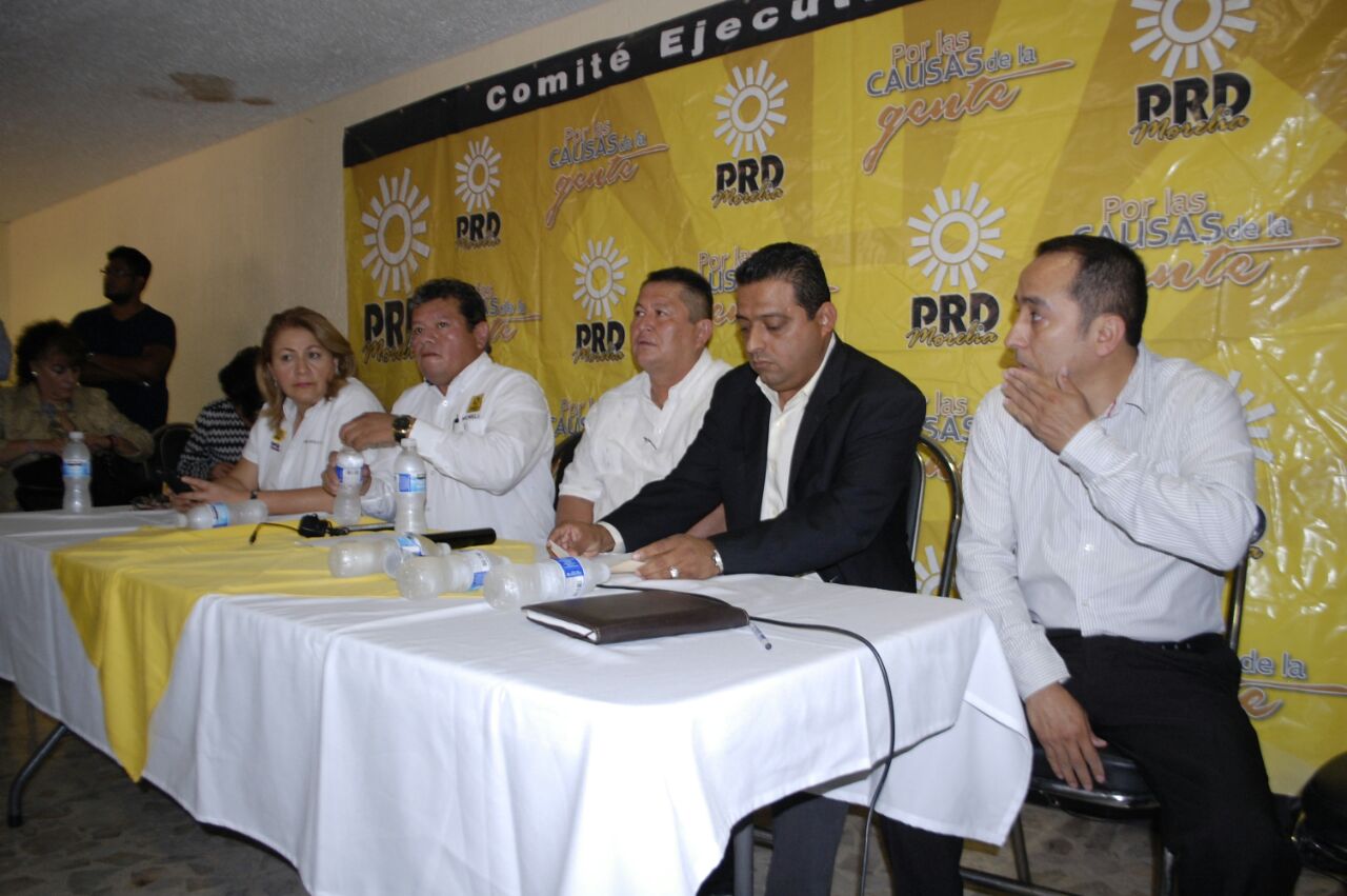 Javier Maldonado toma protesta como nuevo dirigente del PRD en Morelia